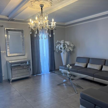 Maison Avec Picine Perpignan Bagian luar foto